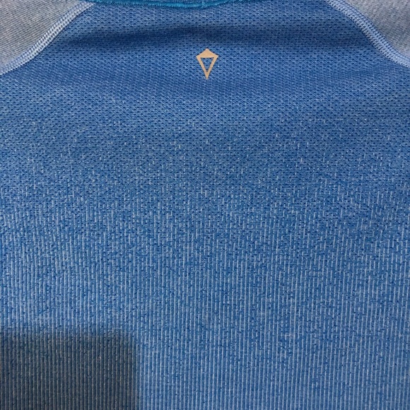 Ivivva blue sports long sleeve - Picture 4 of 5